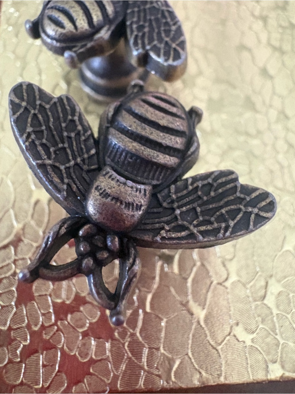 Bee design draw pulls - Picture 2 of 6